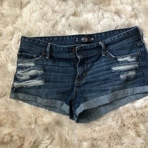 Holister short short low rise destroyed jeanshorts